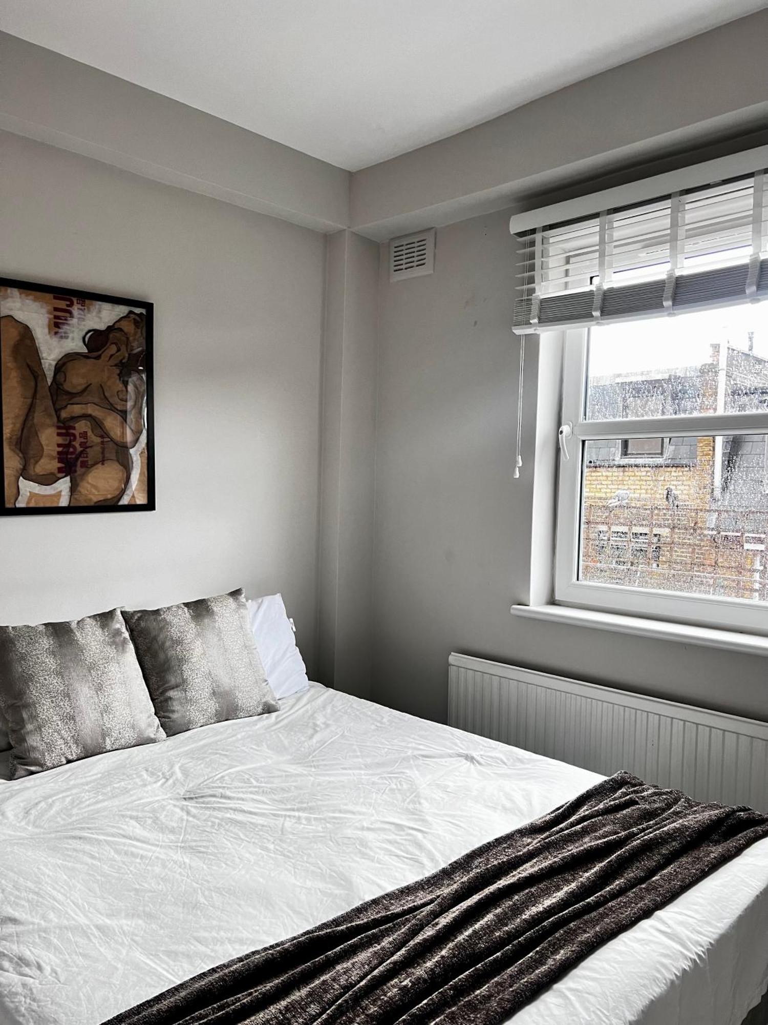 Bright And Modern Flat Near Portobello Road And The Canal Londres